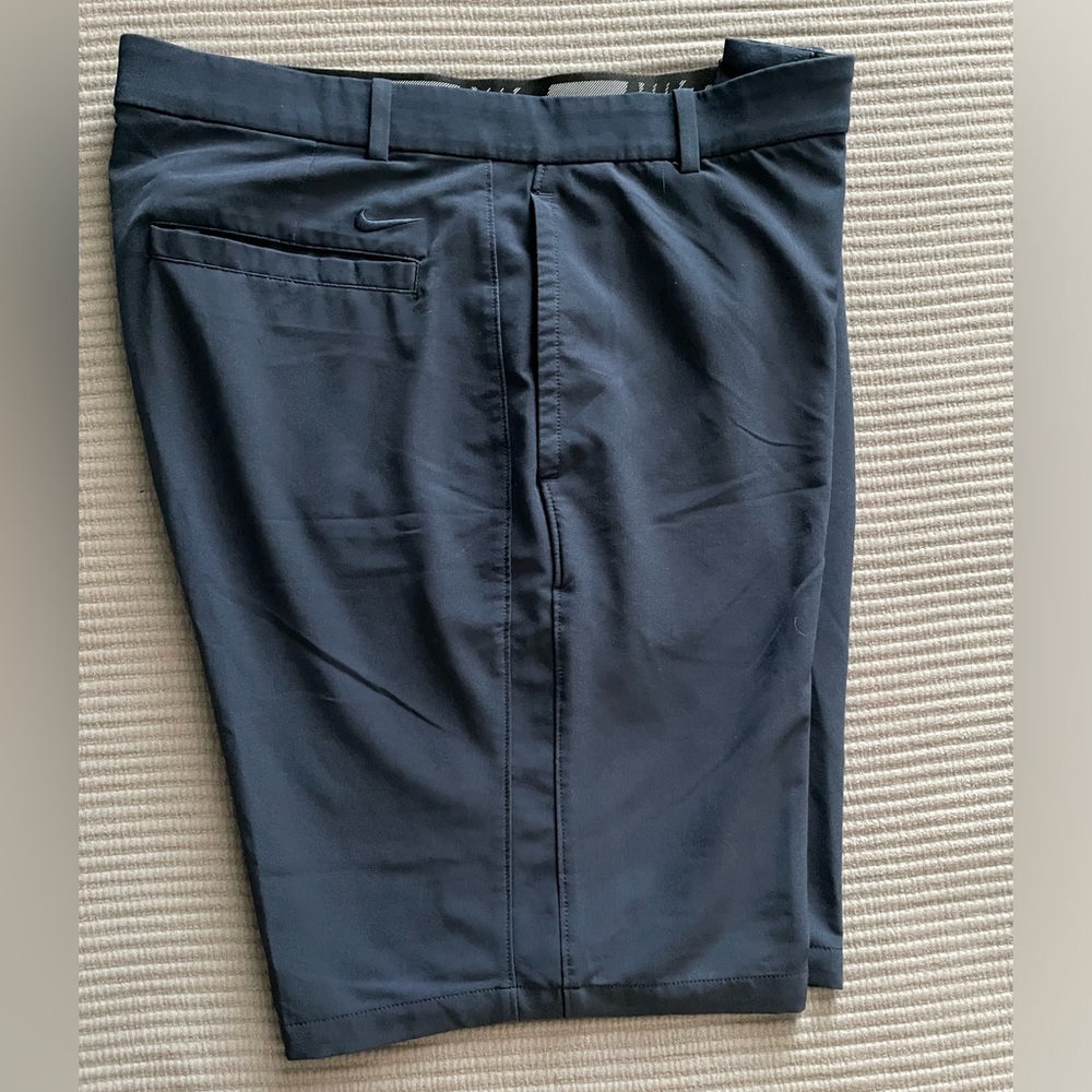 Men’s Nike golf shorts